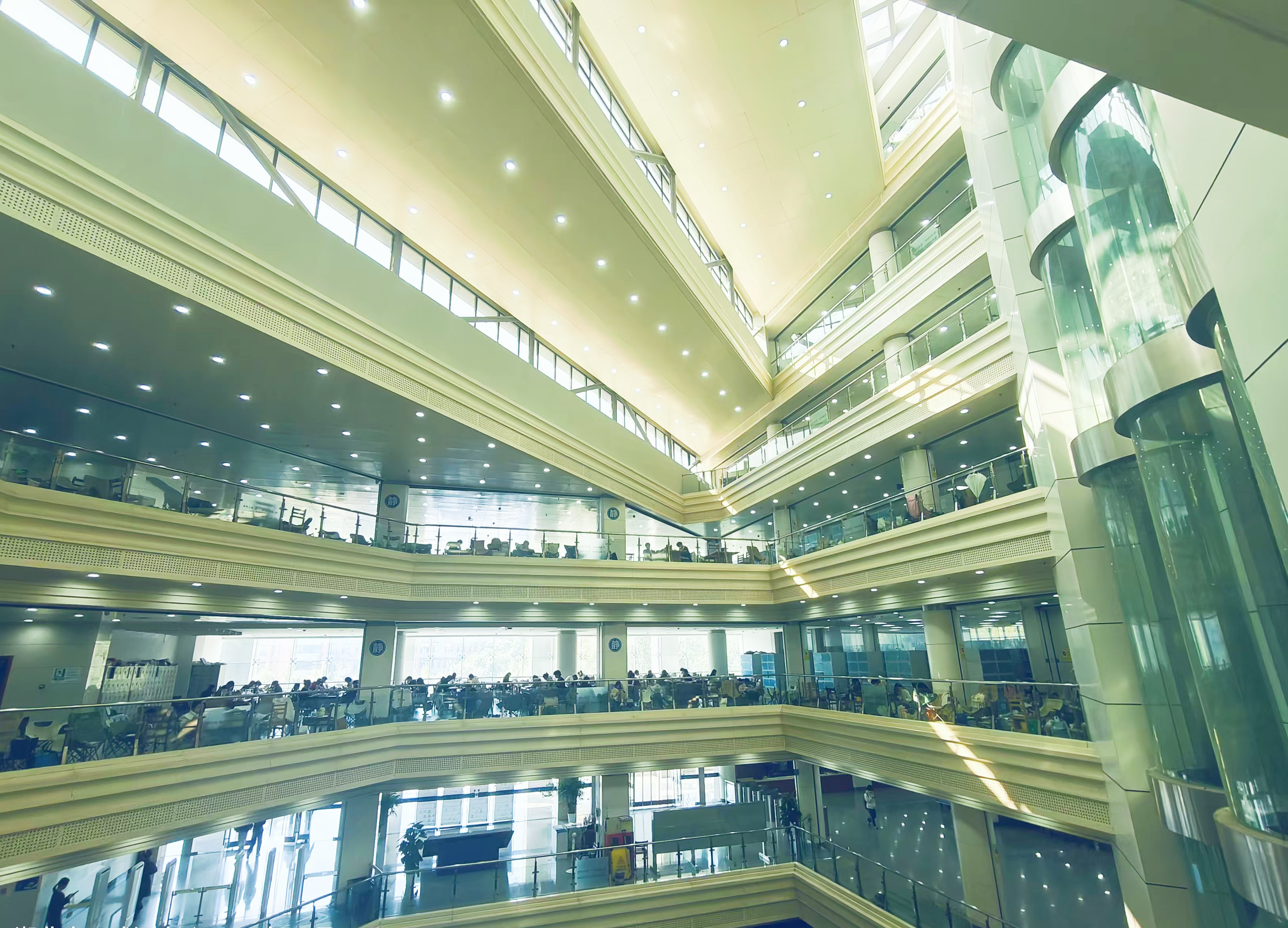 湖北大學(xué).jpg 湖北大學(xué).jpg